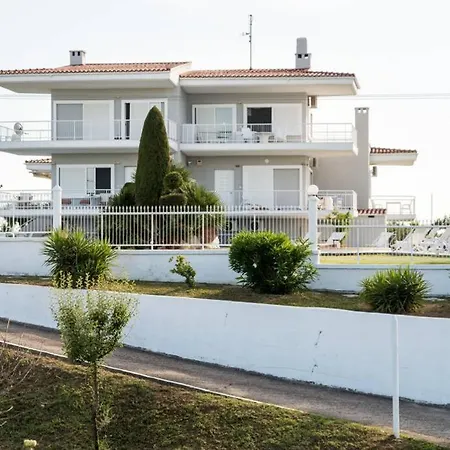 Family Maisonette With Pool #1 Apartament Néa Fókaia