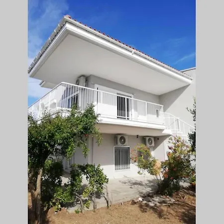 Family Maisonette With Pool #1 * Néa Fókaia