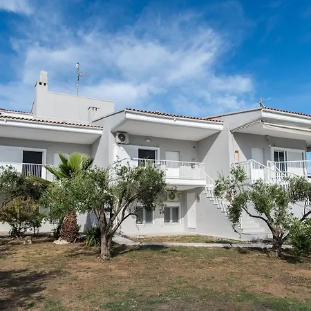 Family Maisonette With Pool #1 *