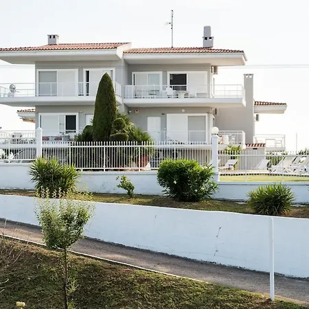 Family Maisonette With Pool #1 Apartament Néa Fókaia