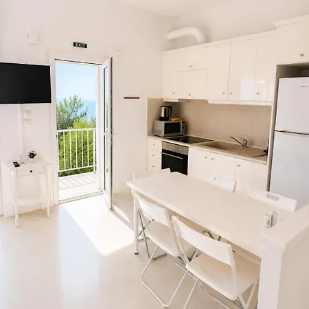 Family Maisonette With Pool #1 *