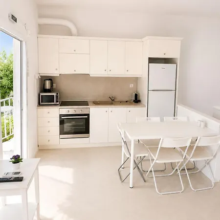Family Maisonette With Pool #1 Apartament *