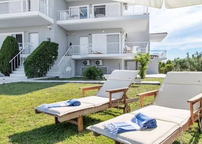 Family Maisonette With Pool #1 Apartament Néa Fókaia
