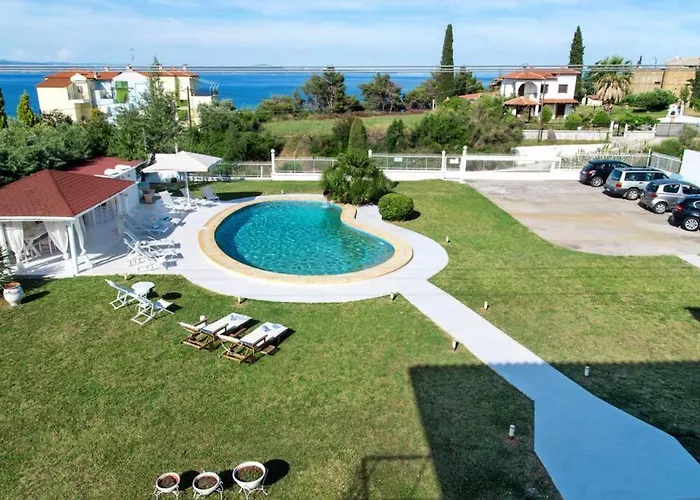 Apartament Family Maisonette With Pool #1 Néa Fókaia