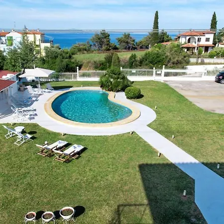 Apartment Family Maisonette With Pool #1 Nea Fokea