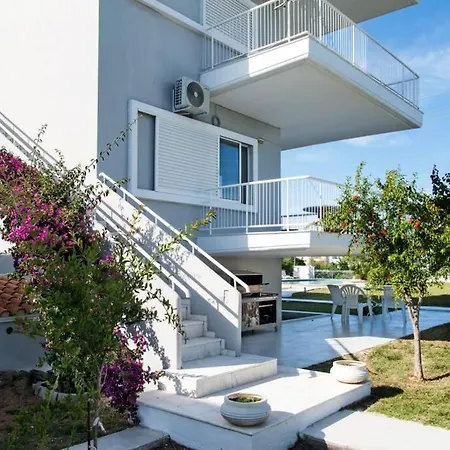 Family Maisonette With Pool #1 Daire *