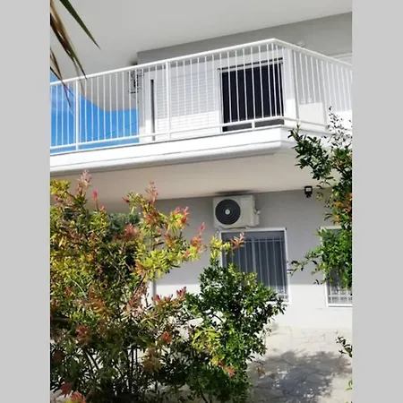 Family Maisonette With Pool #1 Apartment Nea Fokea